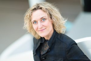 anmeldelser af elsebeth hauges foredrag